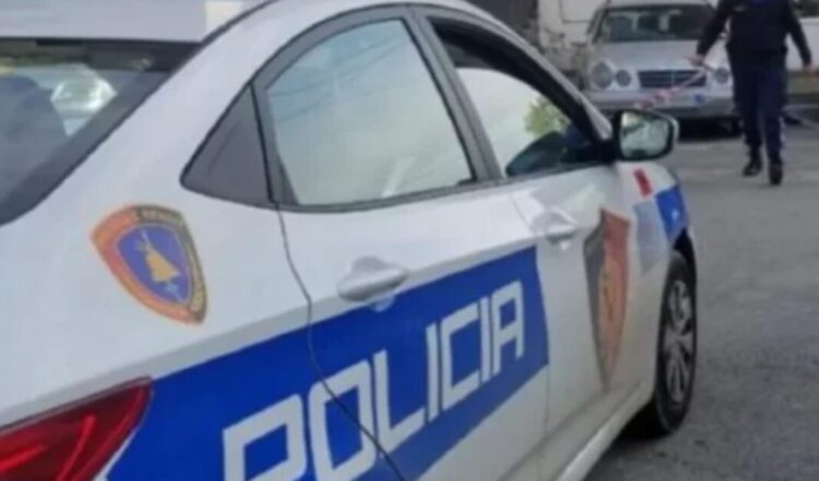 Alarm në Tiranë/ Gjendet fëmijë i mitur pa kujdesje, policia kërkon urgjentisht familjarët