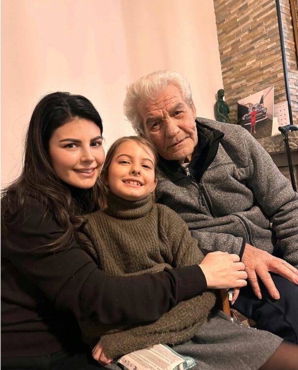 “Mu fik drita e syrit”/ Pas babait, Rudina Dembacaj humb njeriun tjetër të shtrenjtë!