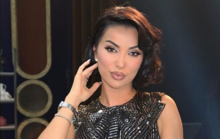 Roza Lati