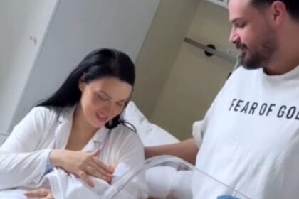 Përlotet Dj Dagz teksa shpjegon kuptimin e emrit të djalit të dytë, “Kres”