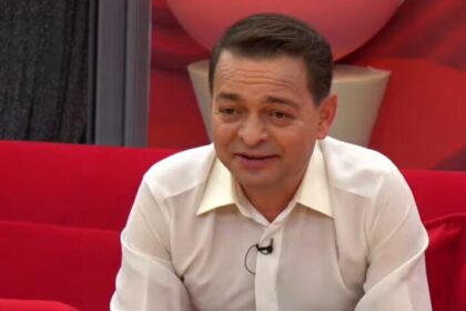 Klajdi nga Prishtina: Mami nuk kthehem më në Tiranë, do martohem sot...
