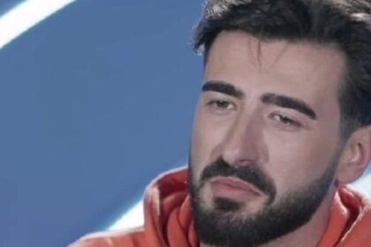 U rrëzua me parashutë në Himarë, Policia merr masa ndaj Xhonatan Islamit!