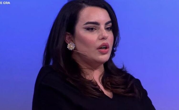 U tha se është shtatzënë, reagon Armina Mevlani...