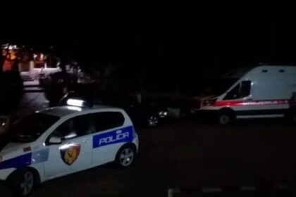 Ngjarje e rëndë në vend! Rrëzohet nga ballkoni një vajzë 4-vjeçe, dërgohet me urgjencë në Tiranë