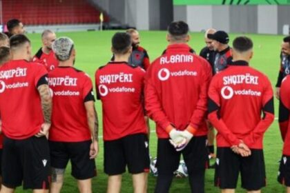 Kombëtarja kuqezi 'tronditet' në prag të ndeshjes me Letoninë, Silvinjo humb një nga liderët