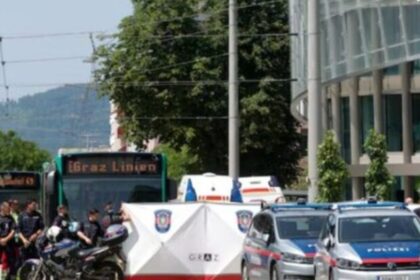 Emri/ Ja kush është 15-vjeçarja nga Kosova që humbi jetën pas të shtënave brenda një shkolle në Austri