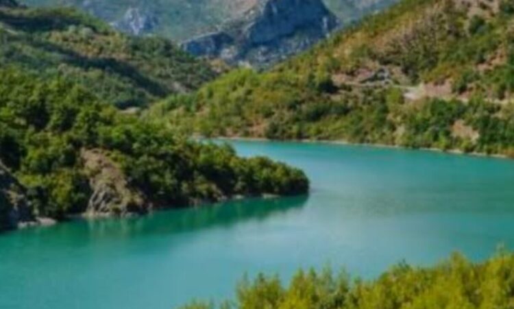E rëndë në Shqipëri/ Mbytet në lumë 22-vjeçari (Emri)