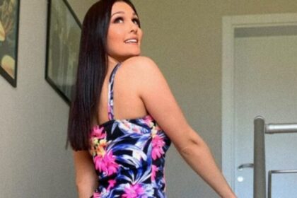 Eliona Pitarka zbulon gjininë e bebit përmes postimit prekës: “I thash mamisë mos ma trego nëse është vajzë apo djalë... (FOTO)