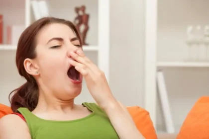Katër Pije që mund tju Ndihmojnë të Flini më Mirë