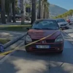 Aksident i rëndë/ Automjeti përplas të moshuarin te vijat e bardha...