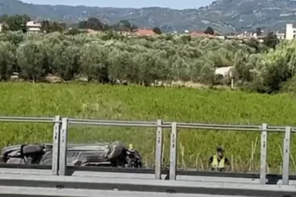 Aksident i frikshëm në vend! Mjetit i cahet goma, një person pIagoset rëndë