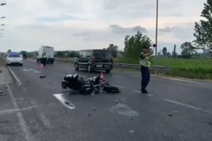 E Martë e trishtë! Aksident me vd*kje në vend, makina përpIaset me motorin
