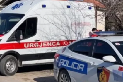 E rëndë/Aksident me vd*kje në autostradën Tiranë–Durrës