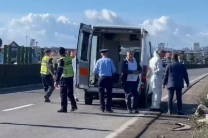 Tronditëse! Aksident me vd*kje në autostradën Tiranë-Durrës!