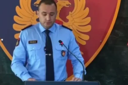 Kujdes! Tani mund të dënoheni deri me 3 vite burg nëse parkoni makinën në këtë mënyrë…