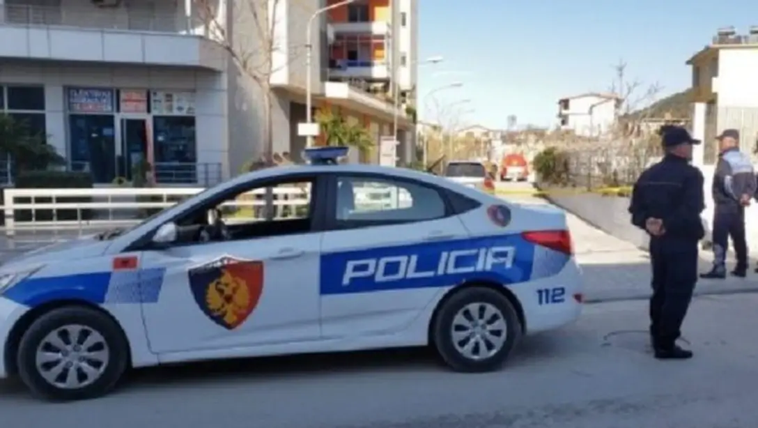 Aksident i rëndë! Motori përplas biçikletën, dy drejtuesit e mjeteve...