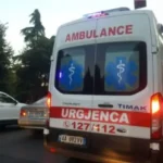 Cfarë po ndodh? Një person hidhet nga ballkoni i katit të pestë