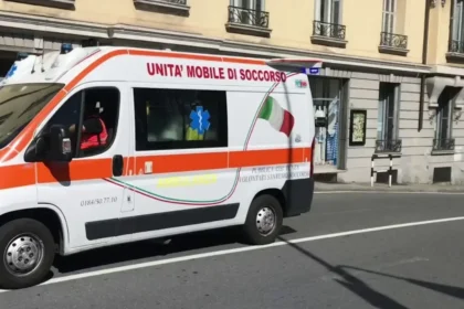 Tragjike! Hapi gropë në rërën e plazhit për të luajtur, humb jetën 17-vjeçari