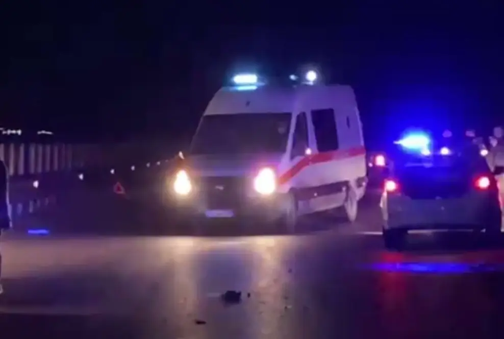 'Alo, babi ka vr*rë veten...' Ngjarje e rëndë në Tiranë, i biri gjenë të p*jetë të atin në banesë