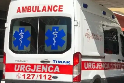 Gjendet pa shenja jete 44-vjeçarja afër banesës në Durrës, dyshohet se…