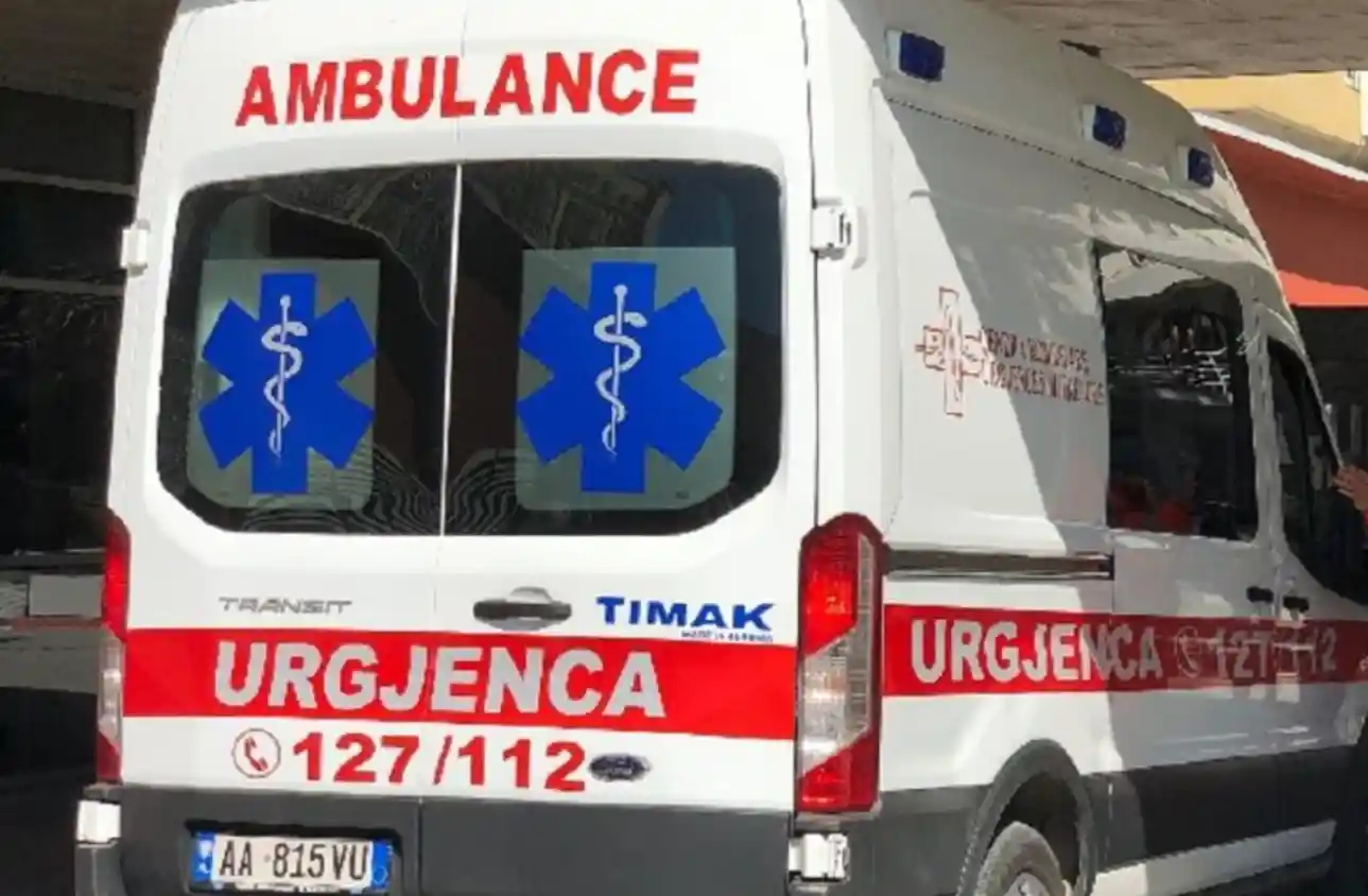 Gjendet një trup i pajetë në Elbasan, zona përreth e djegur.