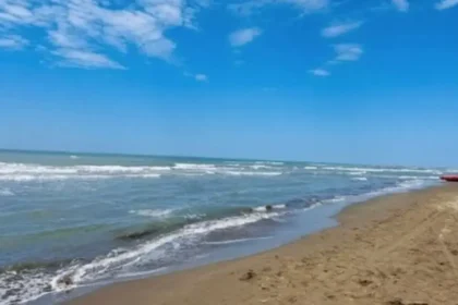 Ndodh në këtë plazh të vendit! Qytetari humb jetën, dyshohet se...