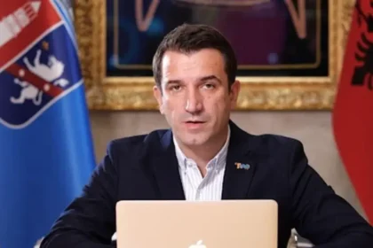 U dërgua me urgjencë në spital, ja cfarë dyshohet të ketë Erion Veliaj!