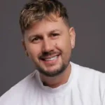Mevlani na prezanton me vajzën, emocionon me fjalët e ëmbla