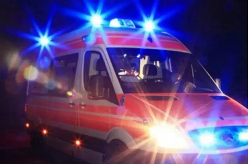 Nuk kanë fund aksidentet në vend/ Makina del nga rruga, 3 të rinjë pIagosen rëndë!