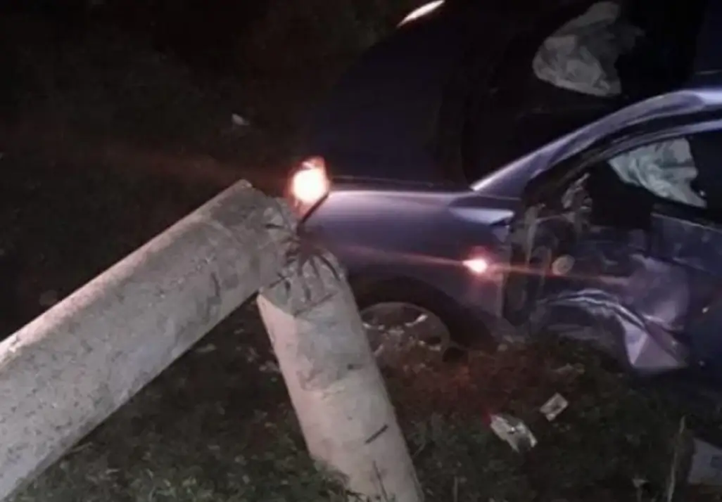Cfare dhimbje e madhe! Aksidentohen 3 adoleshentë, humb jetën pasagjeri 15-vjeçar