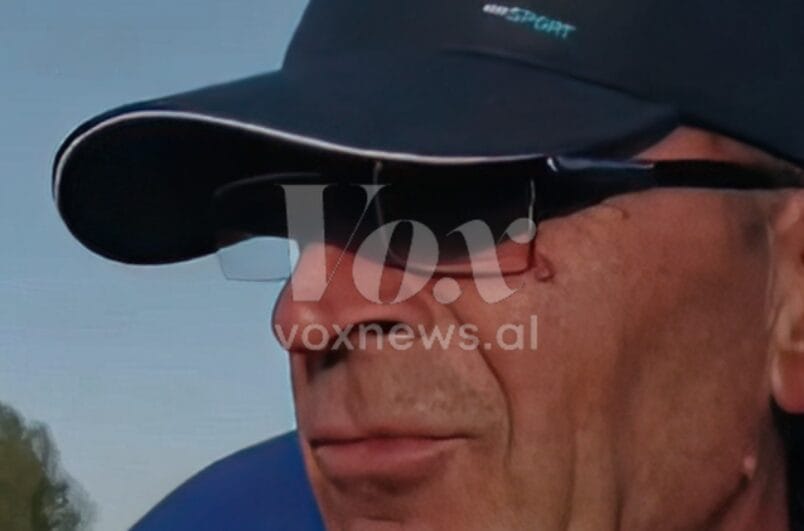 Le shpirtin tëndë për dy.../ Pikëllim! Del fotoja e kapitenit hero, që humbi jetën duke shpëtuar 2 turistët e huaj!