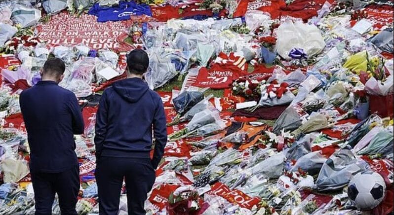 Mes lotësh dhe dhimbjes përcillet në banesën e fundit Diogo Jota, Liverpool bene gjestin prekes ndaj familjes se te ndjerit!