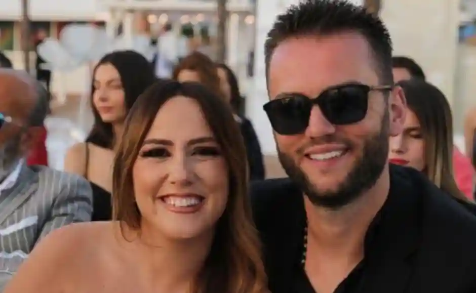 Si rrallë herë, Arbana Osmani shfaqet në momente int*me me Eduart Grishajn (Foto)