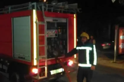 Ngjarje tronditëse, përfshihet nga flakët banesa, gruaja ndërron jetë nga asfiksia!