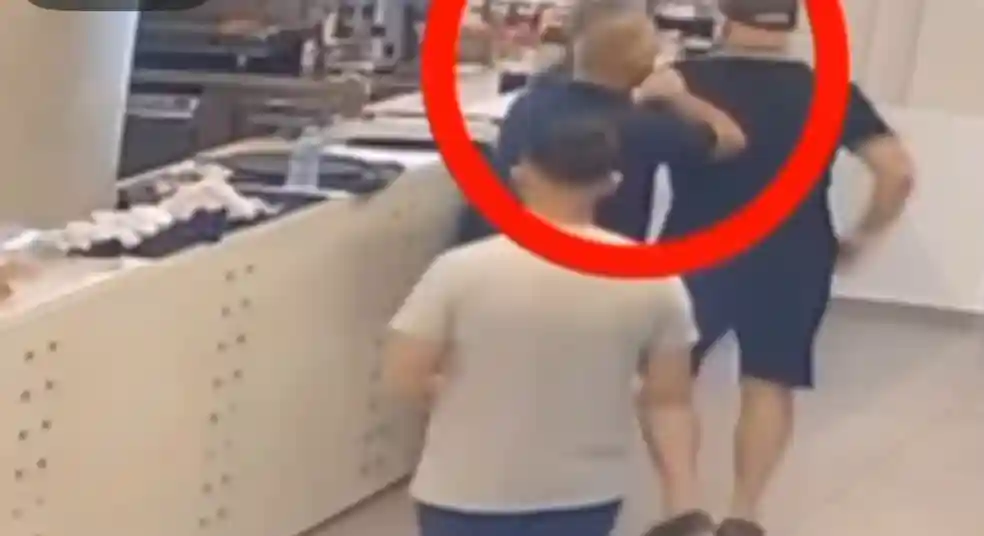 Flet avokati i ish-policit që dh*noi 18-vjeçarin