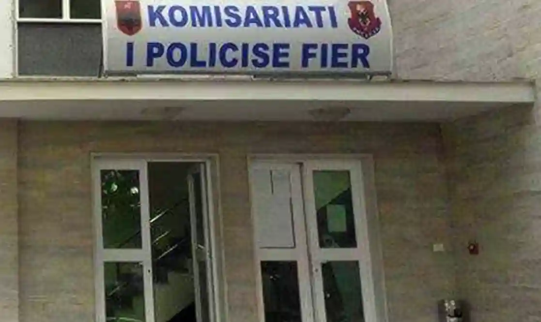 E rëndë në Fier! 30-vjeçari bashkë me dy adoleshentë kryejnë marr*dhënie me një vajzë të mitur...
